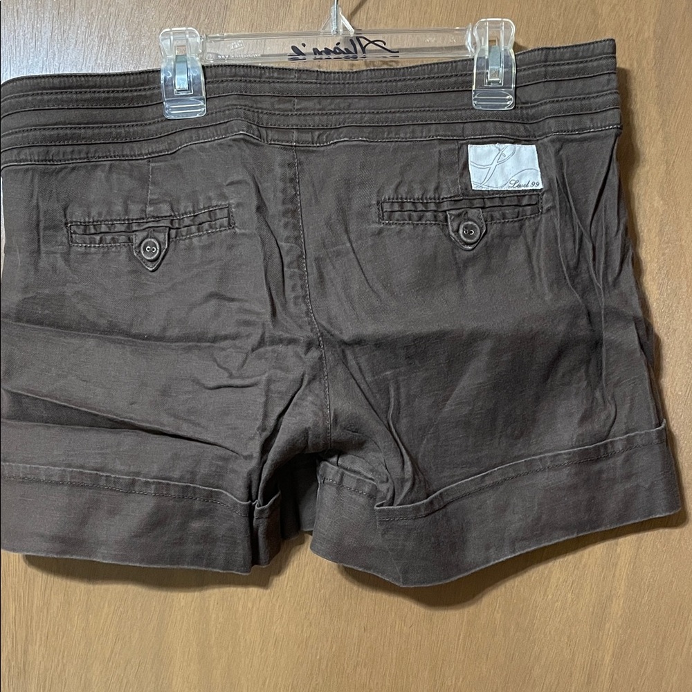 Level 99 Women's Dark Brown Casual Jean-Style Shorts - Picture 7 of 10